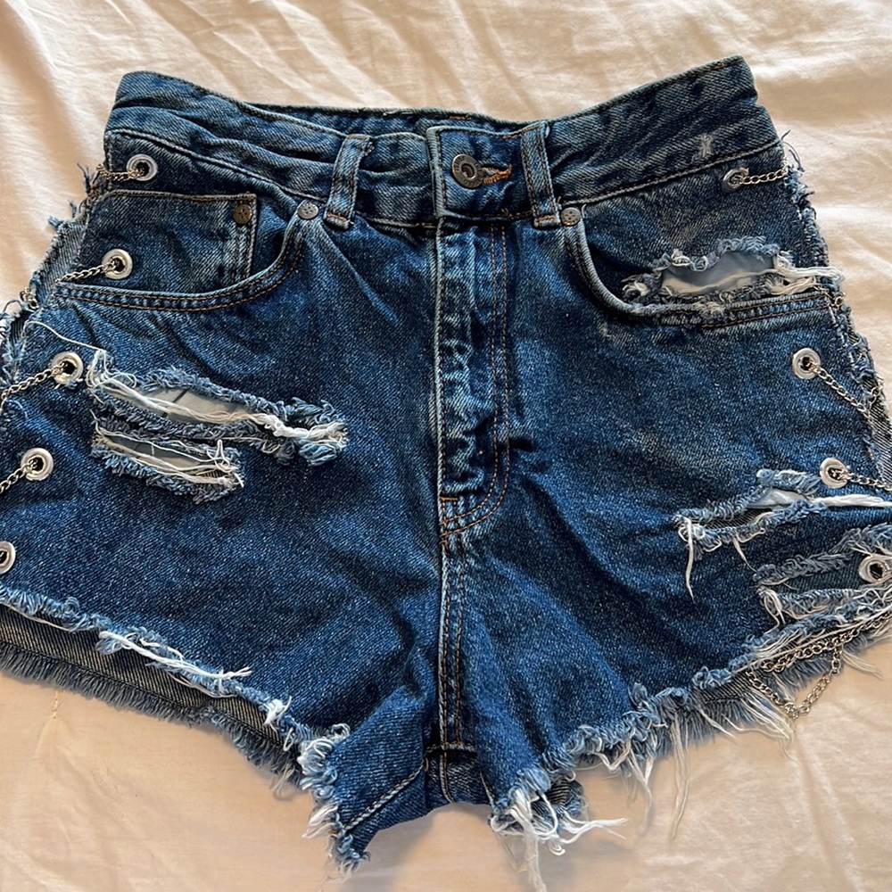 Ragged priest shorts